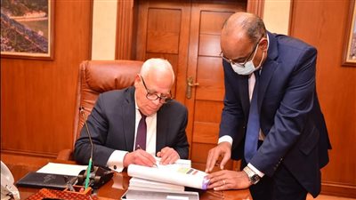 محافظ بورسعيد يعتمد نتيجة الشهادة الإعدادية بنسبة نجاح بلغت ٧٠.٥% | فيديو