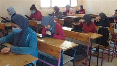 متحدث التعليم يحسم الجدل بشأن تخفيف المناهج الدراسية