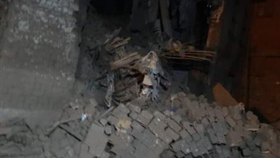 حصيلة سوء الأحوال الجوية بأسيوط خلال 24 ساعة.. مصرع 3 أشخاص وانهيار حائط منزل وشرفة أخر