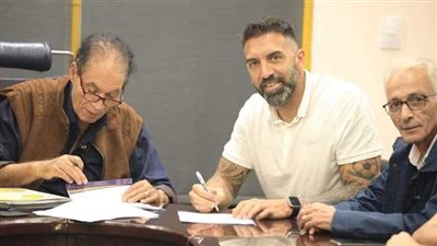 رئيس الإسماعيلي: خوان براون مدرب ضعيف جدًا وسنمنحه فرصة أخيرة