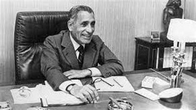 في ذكرى وفاة الصحفي محمد حسنين هيكل.. تعرف على أهم مؤلفاته