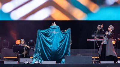 عرض خاص للأزياء الإيرانية على مسرح اليوبيل بإكسبو دبي | صور