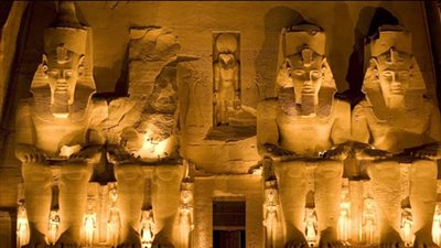 قبل تعامد الشمس.. نكشف أسعار عروض الصوت والضوء في معبد أبو سمبل 
