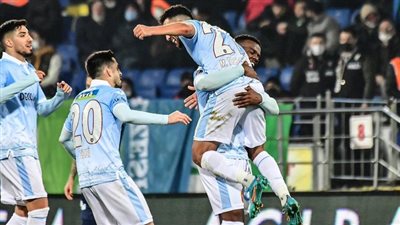 لوائح الاتحاد التركي تمنع تريزيجيه من المشاركة مع باشاك شهير.. واللاعب خارج قائمة فريقه