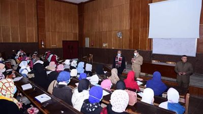 انتظام العملية الدراسية بجامعة سوهاج في أول أيام الفصل الدراسي الثاني | صور