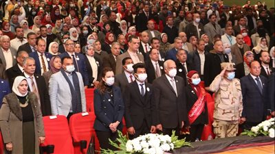 محافظ الجيزة يطلق فعاليات الدورة الأولى لـ منتدى شباب المحافظة 