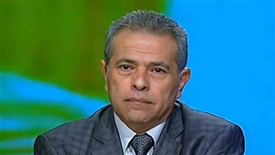 مش لاقي شغل وأمي باعت دهبها.. توفيق عكاشة يعرض طقم شوك ومعالق للبيع| فيديو