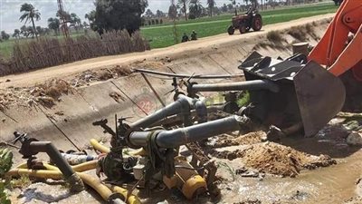 إزالة 18 حالة تعدٍ على أملاك الري والطرق بمركز العدوة في المنيا 