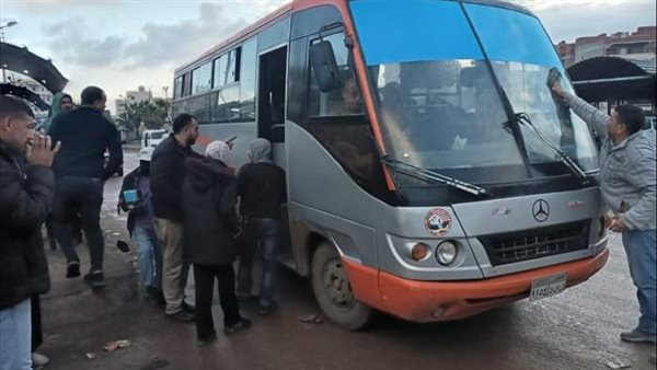 متابعة السيارات بالمواقف