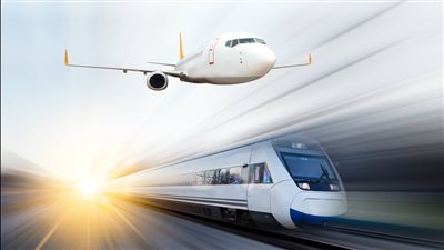 بالتزامن مع سوء الطقس.. تأخر حركة القطارات وانتظام حركة الطائرات بمطار القاهرة | بث مباشر