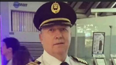 بعد هبوطه بمطار هيثرو أثناء العاصفة الجوية.. طيار مصري يحصل على إشادة عالمية بمهارته | فيديوجراف