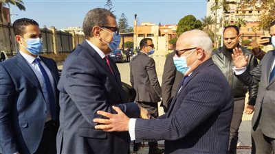 وزير القوى العاملة يصل إلى بورسعيد لتسليم عقود عمل قادرون باختلاف | صور 