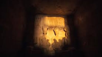 بالتزامن مع تعامد الشمس على وجه رمسيس الثاني.. أبرز الكتب التي تناولت حياته