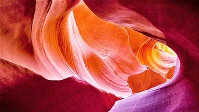 قنوات شكلتها الأمطار على مدار ملايين السنين.. البيئة تروج للوادي الملون بطابا