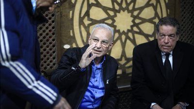 زيزو وتامر عبد الحميد يقدمان واجب العزاء في أحمد مصطفى نجم الزمالك الأسبق