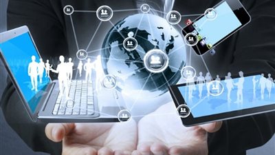 وزير الاتصالات: تطوير المرحلة الثالثة من شبكة الإنترنت خلال العام الجاري