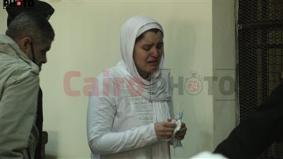 انهيار حنين حسام فور خروجها من غرفة المداولة: يا رب نجيني