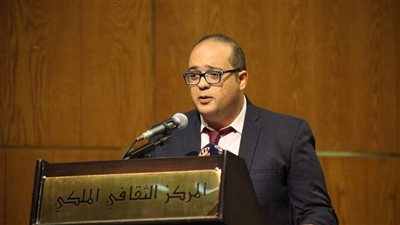 ميلاد القصيدة الأولى.. عبد الرحمن مقلد يضع قدمه على طريق الشعر بـ الأميرة والحاجب