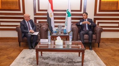 البريد: مضاعفة التعاون مع مفوضية الأمم المتحدة لصرف المساعدات المالية للاجئين