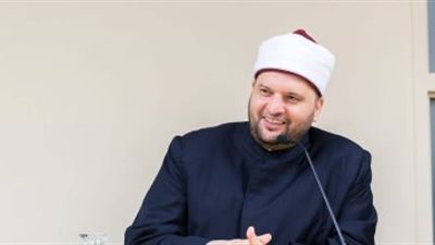 مستشار مفتي الجمهورية: قرار حظر فتوى غير المتخصصين يقطع الطريق على كل مفتٍ بغير علم