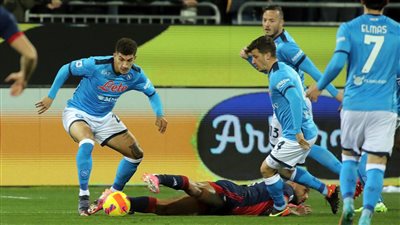 نابولي يسقط في فخ التعادل أمام كالياري بالدوري الإيطالي