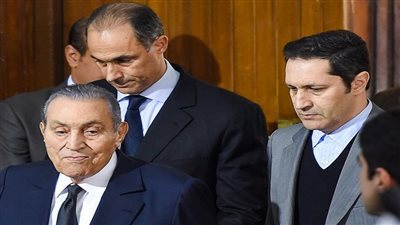 علاء مبارك يحتفل بذكرى ميلاد والده: لن يستطيعوا محو التاريخ