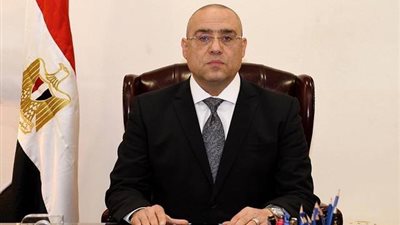 وزير الإسكان: تنفيذ مشروعات بقيمة 3.7 مليار جنيه بمطروح