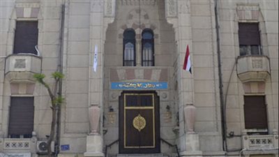 لجميع الأطباء.. تفاصيل الحصول على قرض حسن لحديثي الزواج وطلبة الدراسات العليا 