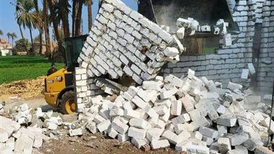 إزالة 1236 حالة تعدٍ بمساحة أكثر من 139 ألف متر بسوهاج