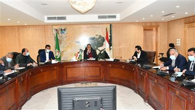 محافظ الفيوم يوجه بتجهيز أماكن الإيواء تحسبًا لحدوث سيول 