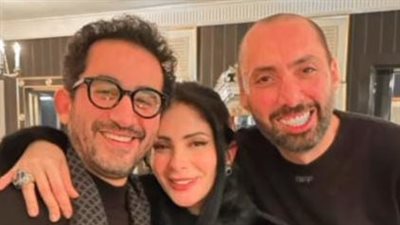  أول ظهور للفنانة منى زكي وأحمد حلمي بعد أزمة فيلم أصحاب ولا أعز