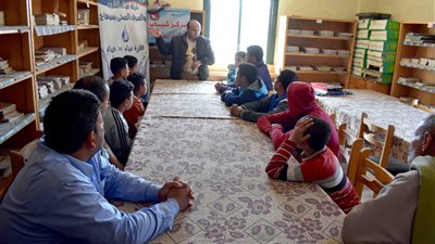 لقاءات توعوية لرواد مراكز الشباب والرياضة بقرى حياة كريمة بسوهاج | صور