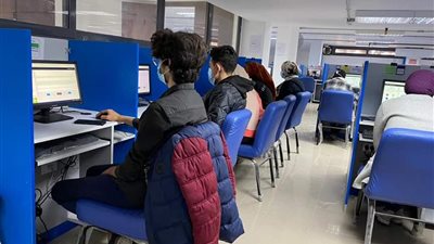 جامعة المنصورة تجري الاختبار المعرفي الإلكتروني لبرنامج تأهيل الشباب الجامعي للقيادة