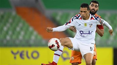 شقيق نجم الأهلي يحرز هدفين ليقود جدة السعودي للفوز على الساحل بالدوري