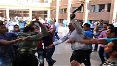 شخص يقتحم مدرسة ابتدائية ويعتدي على معلم بالشوم في قنا