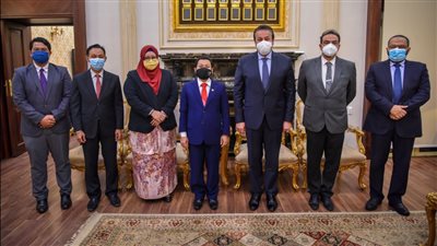 عبد الغفار يستقبل السفير الماليزي بمصر للتعاون في القطاع الصحي والاعتراف بشهادات تطعيم كورونا  