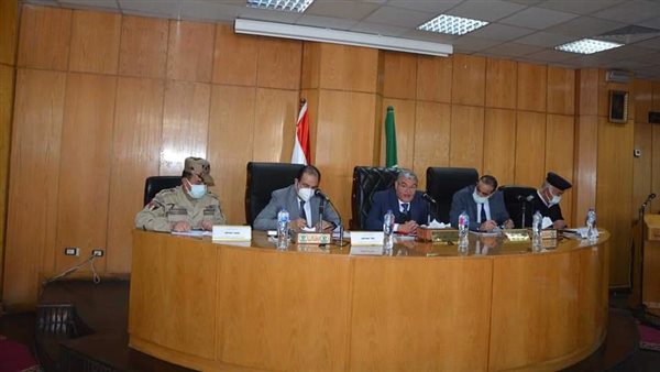 اجتماع محافظ المنيا