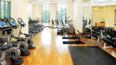 صالة ألعاب رياضية بالدقي تطالب العملاء بدفع الاشتراك بالدولار.. والغرف التجارية: يجب تدخل الأجهزة الرقابية