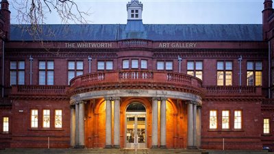 جامعة مانشستر البريطانية تعزل مدير معرض ويتوورث للفنون بسبب التضامن مع فلسطين