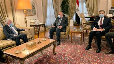 وزير الخارجية يستقبل عزام الأحمد لبحث آخر مستجدات الأوضاع في الأراضي الفلسطينية