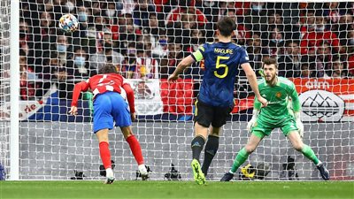 مانشستر يونايتد يقتنص تعادلًا ثمينًا من عقر دار أتلتيكو مدريد في دوري أبطال أوروبا