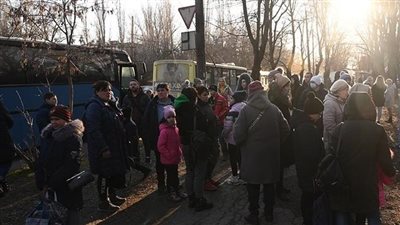 نزوح جماعي لآلاف الأوكرانيين من العاصمة كييف عقِب الهجوم الروسي | بث مباشر