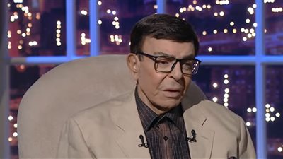 يُعاني من مشاكل في القلب وحالته حرِجة للغاية.. تدهور الحالة الصحية للفنان سمير صبري | فيديو 