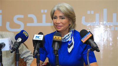 سوسن بدر توجه نصيحة للفنانات: لو احترمت شغلك ونفسك سيحترمك الجميع