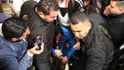 وسط حراسة مشددة.. العشرات يتزاحمون على كوكسال بابا لالتقاط الصور التذكارية بالتجمع الخامس | بث مباشر