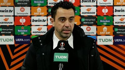 تشافي يعلن قائمة برشلونة لمواجهة جالطة سراي في الدوري الأوروبي