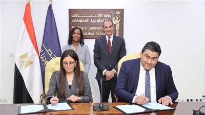 وزير الاتصالات: نحرص على إعداد عمالة فنية تتمتع بمهارات متطورة في مجال تكنولوجيا المعلومات 