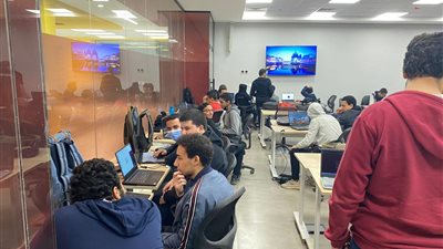  حاسبات ومعلومات عين شمس تشارك في التصفيات النصف نهائية للمسابقة العالمية | صور