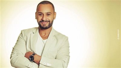 قاطعته والدته بسبب زوجته.. كيف أصبح حال المطرب محمد الريفي؟