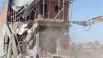 إزالة 36 حالة تعدٍ على أملاك الدولة والأراضي الزراعية بمساحة 25 قيراط في سوهاج | صور 